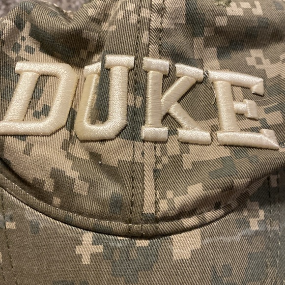 LEGACY. Men’s hat. - Picture 2 of 5